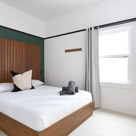 417 Market St 2Br Hotel